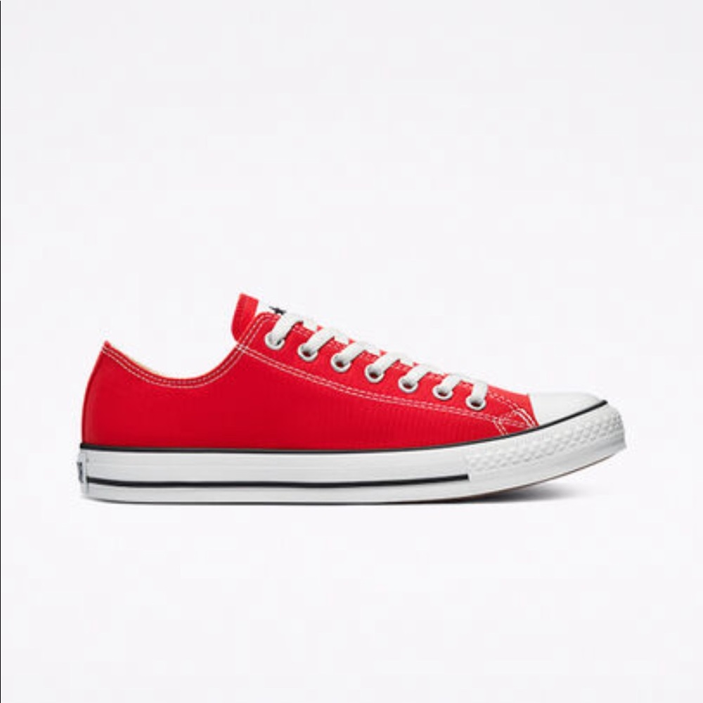 Converse Chuck Taylor All Star Classic Unisex Low Top Shoe. Red color.